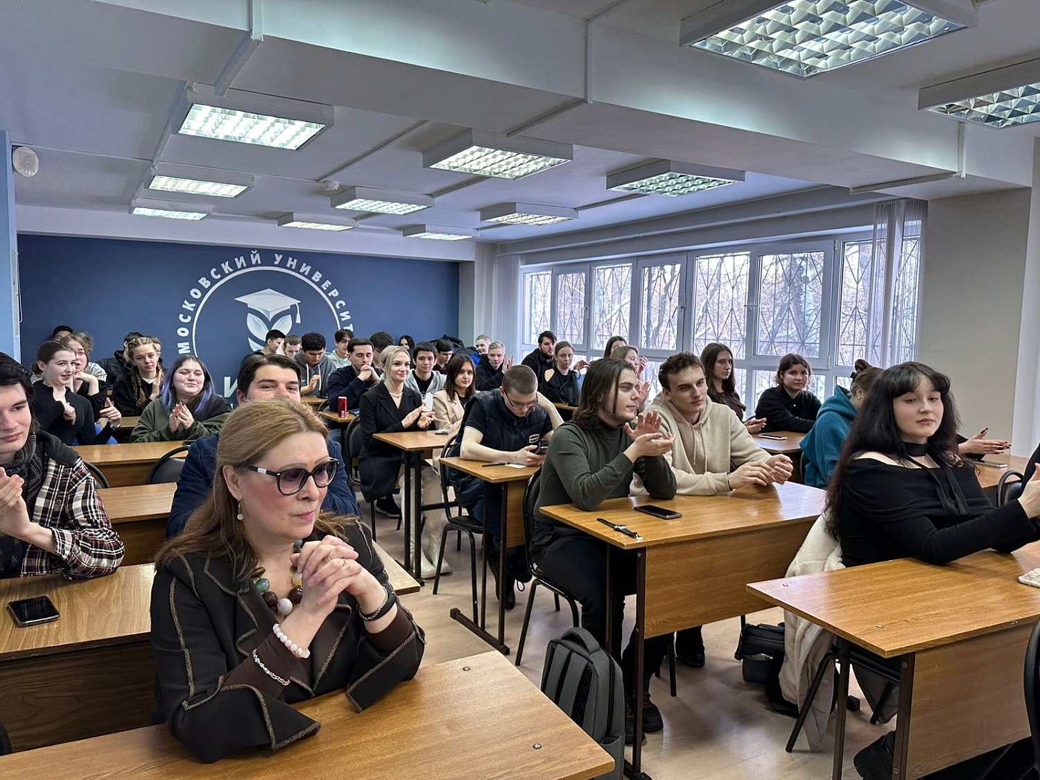 Награждение победителей конкурса научно-исследовательских работ в рамках конференции «Инновационное развитие России. Экономика и менеджмент в XXI веке»