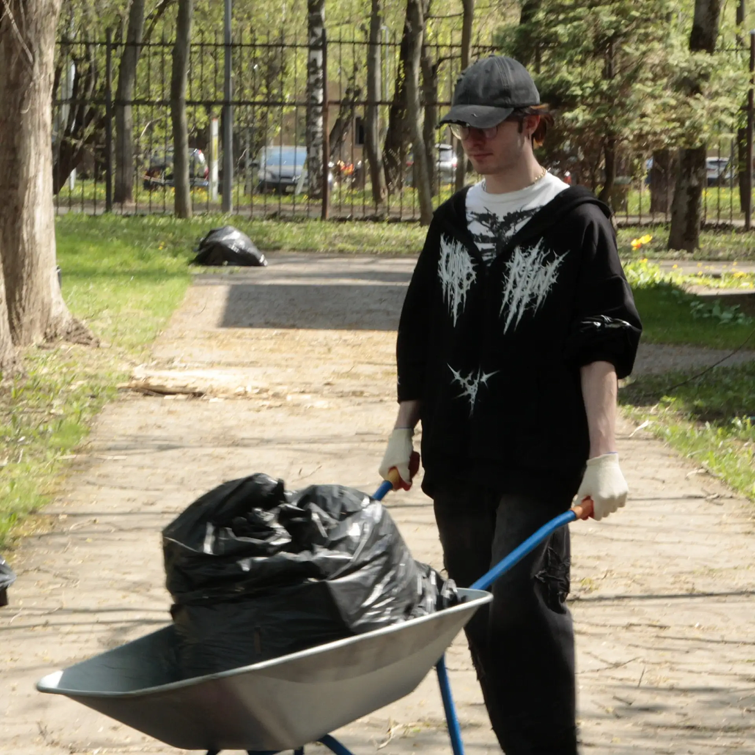 Весенний субботник в Московском университете имени А.С. Грибоедова
