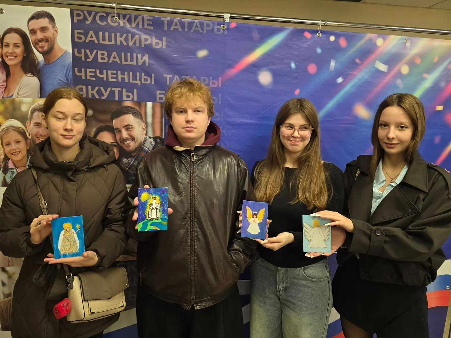 Открытки с добрыми пожеланиями создавали студенты