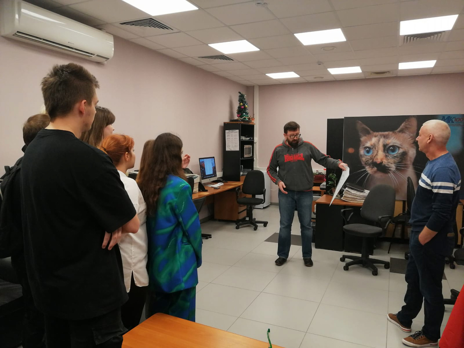 В гостях у "Московского комсомольца" побывали первокурсники факультета журналистики ИМПЭ им. А.С. Грибоедова