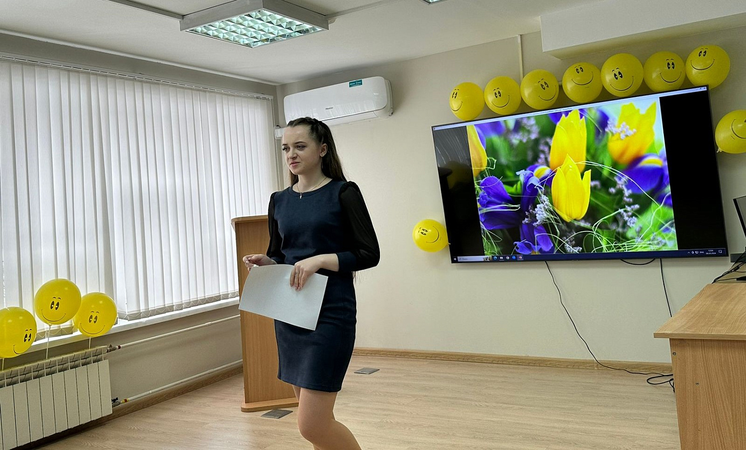 Институт международной экономики, лидерства и менеджмента встречает Международный женский день!