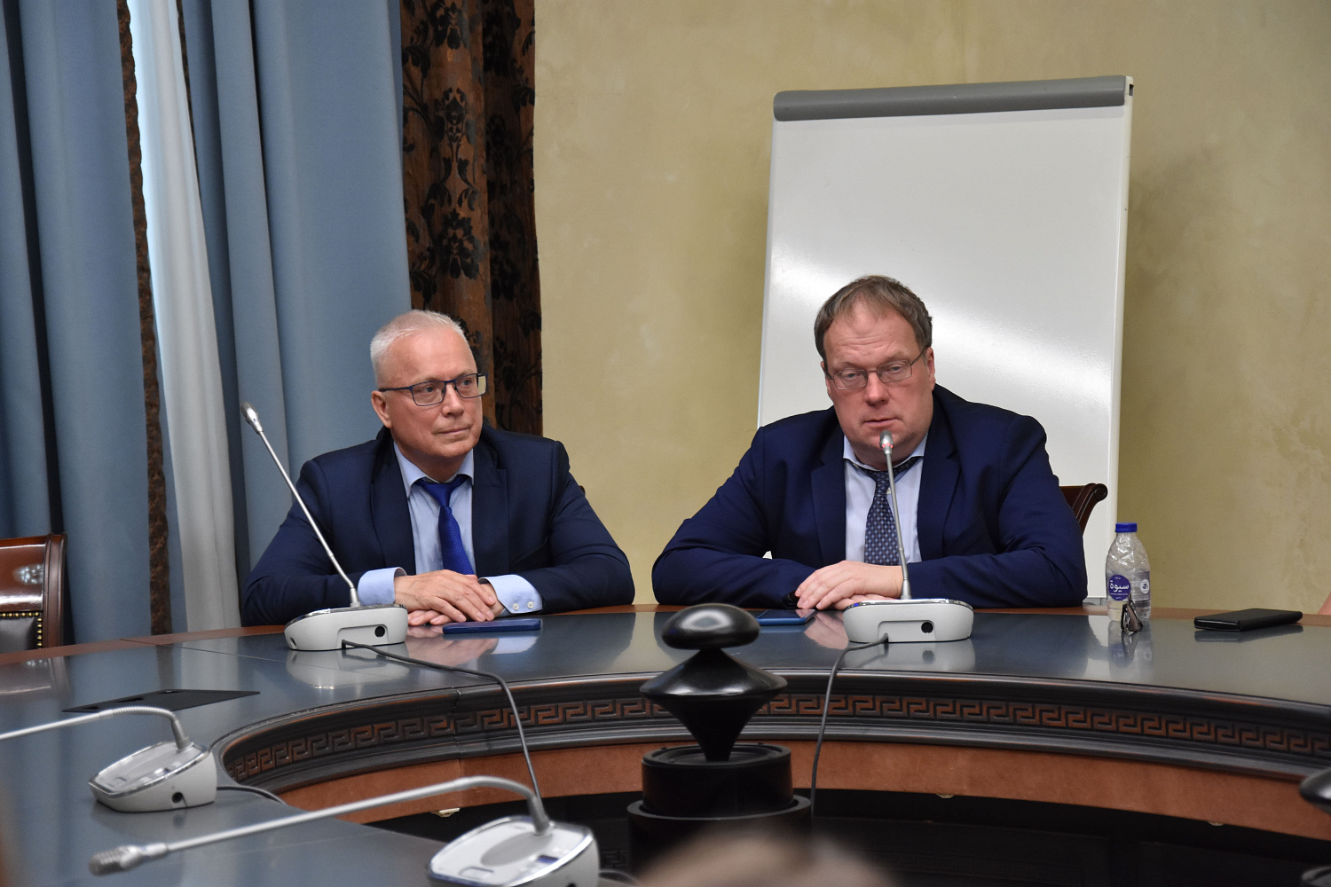 Вручение дипломов выпускникам факультета журналистики
